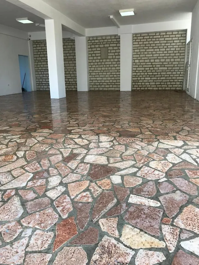 Sunmoon Apartments Sarandë
